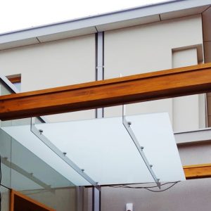 Stikla jumtiņš; pilnstikla jumts; mežaparka rezidences