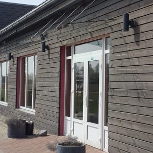 Pilnstikla jumts; stikla jumtins